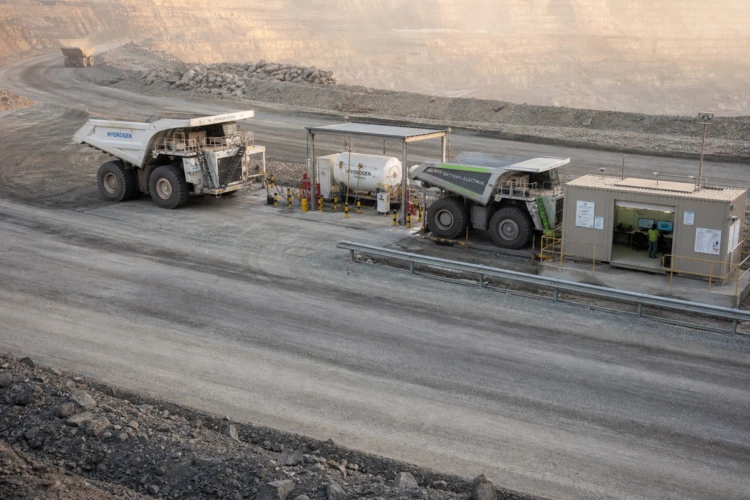 Decarbonising the Mine: Saudi Arabia Hydrogen Mining Trucks and Electric Fleets Gain Momentum